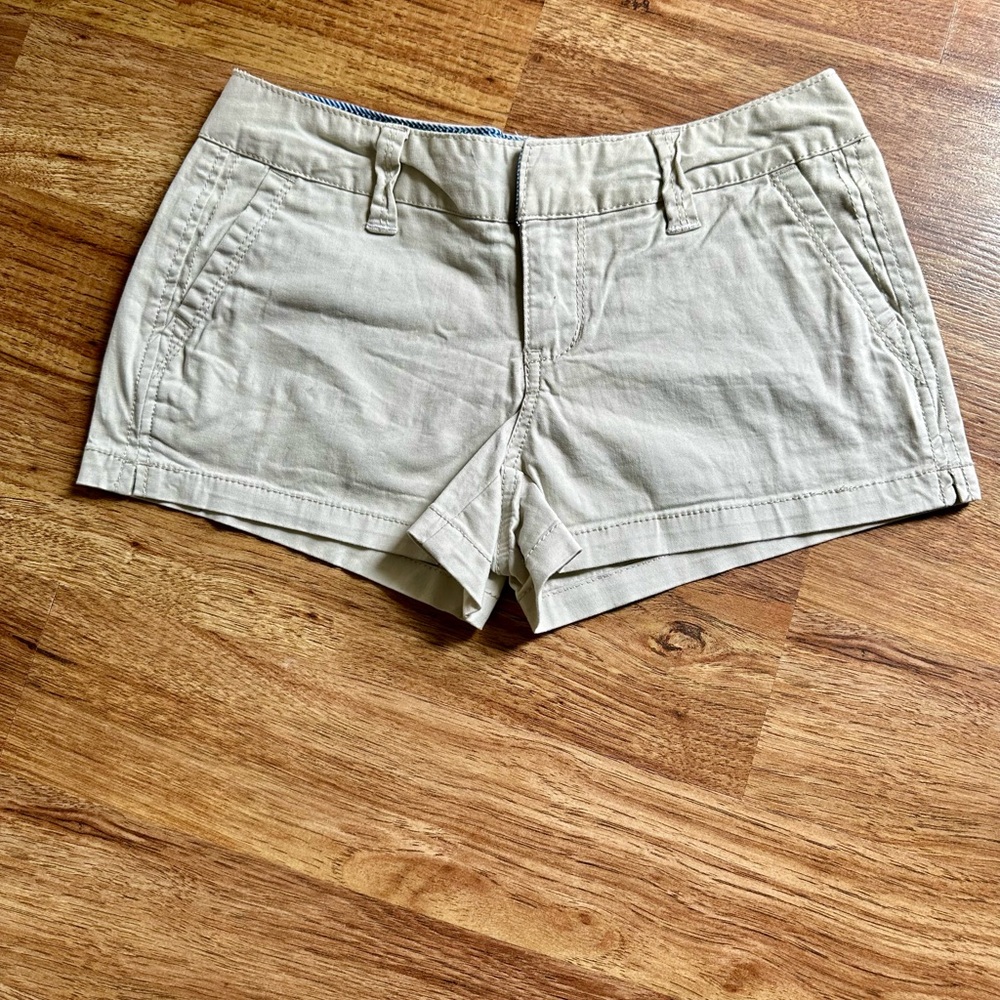 Aeropostale 00 khaki shorts